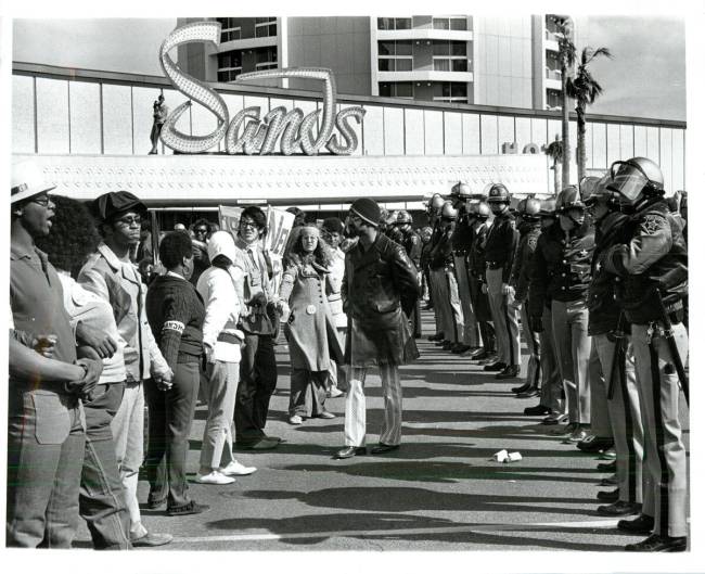 WELFARE RIGHTS MARCH - 1971-72 WELFARE RIGHTS MARCH ON STRIP (TERRY TODD/LAS VEGAS REVIEW- ...