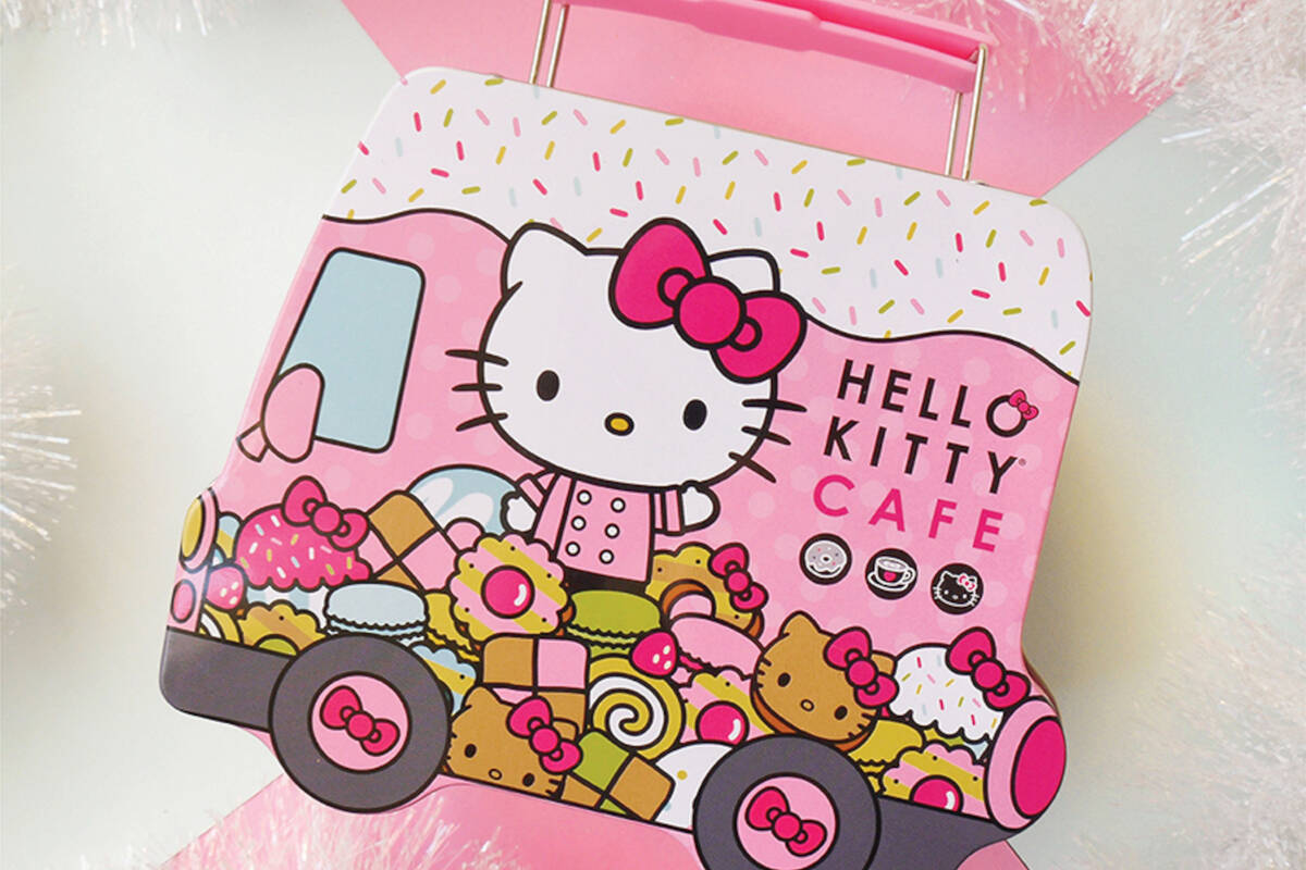 Hello Kitty Cafe Las Vegas Throw Pillow (White)