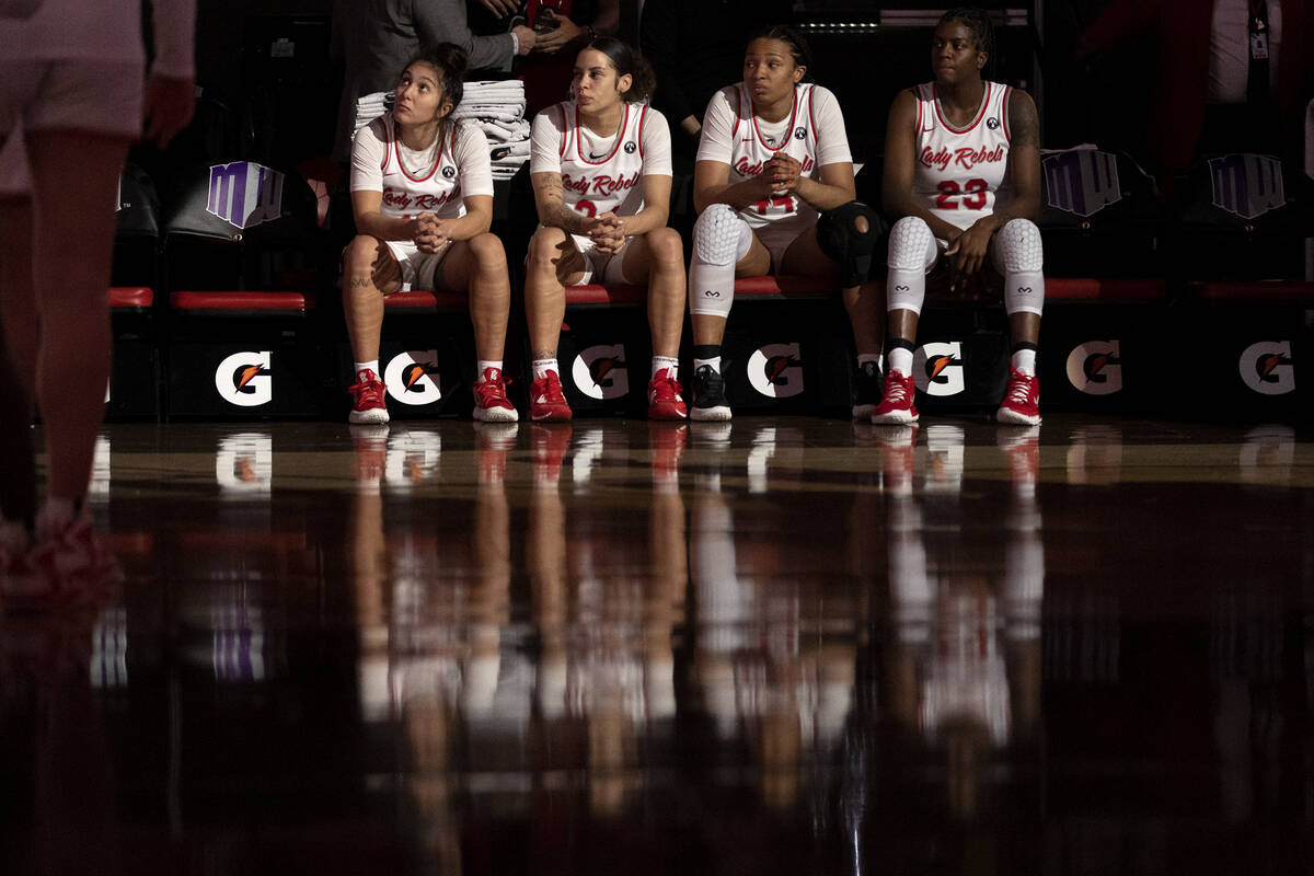 The UNLV Lady Rebels starting lineup waits to be announced during the first half of a Mountain ...