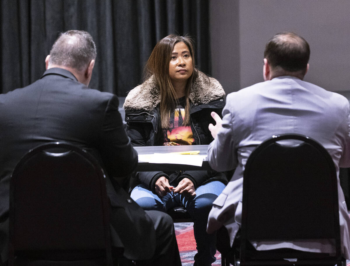 Mike Palm, right, vice president of operations at Circa, speaks to Bernadette Jaba, who is appl ...