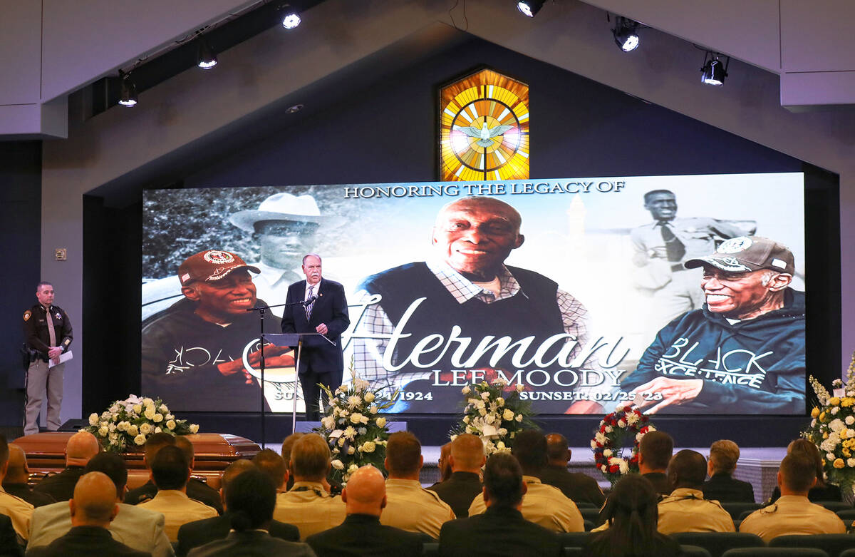 Retired Las Vegas Sheriff Jerry Keller speaks at the funeral of Herman Moody, a well respected ...