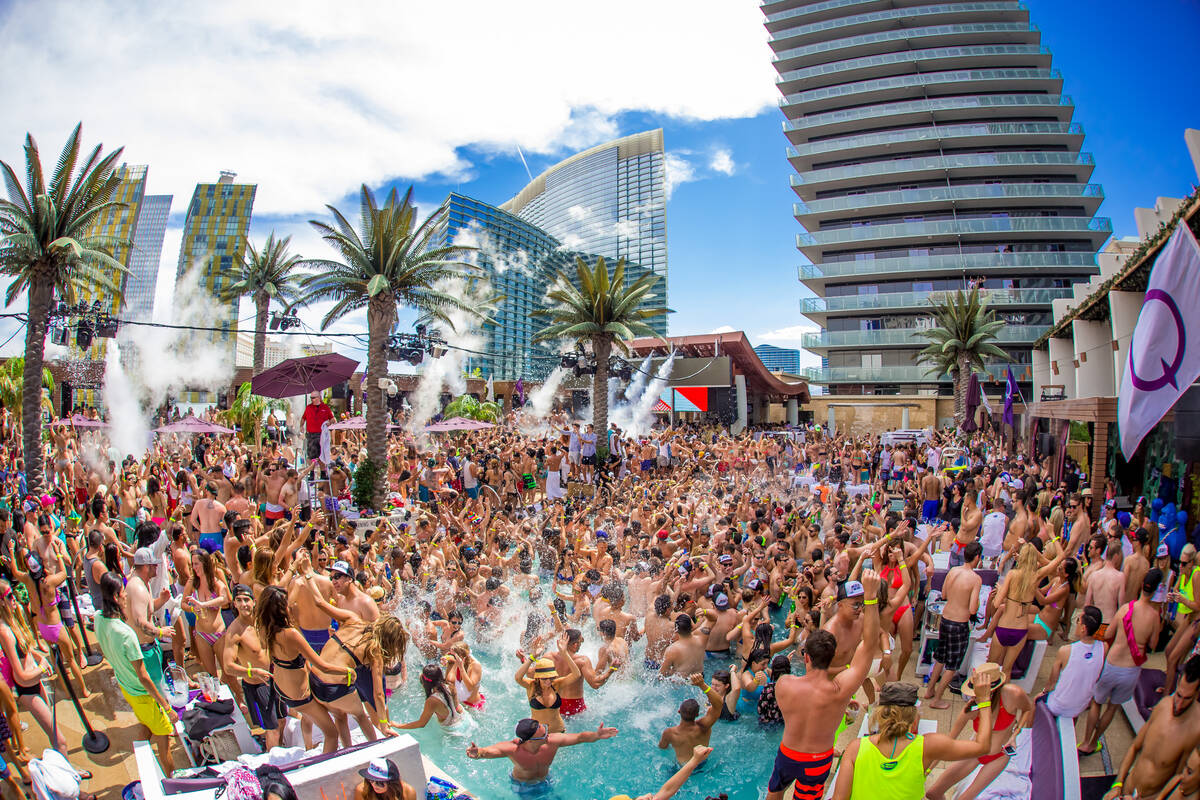 2023 Guide to Vegas Pool Party Season & Day Clubs