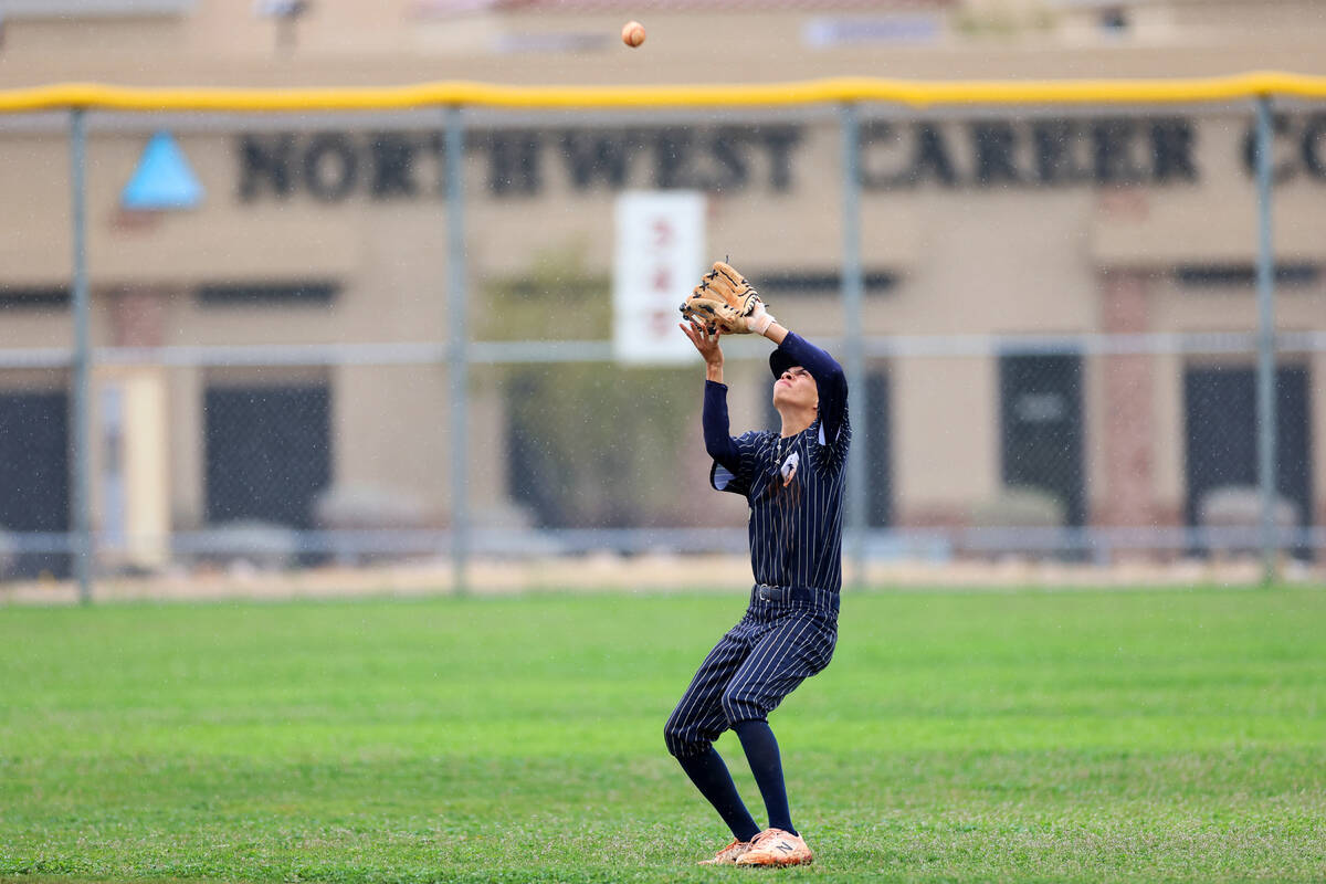 Spring Valley's Victor Quinonez (3) makes a catch in the infield for an out against Boulder Cit ...