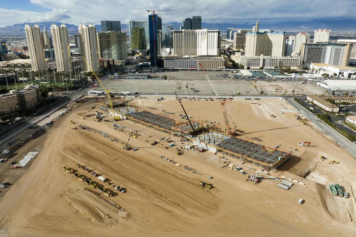 F1 Las Vegas Grand Prix: FOX5 drone gives a look at pit building, track  ahead of race