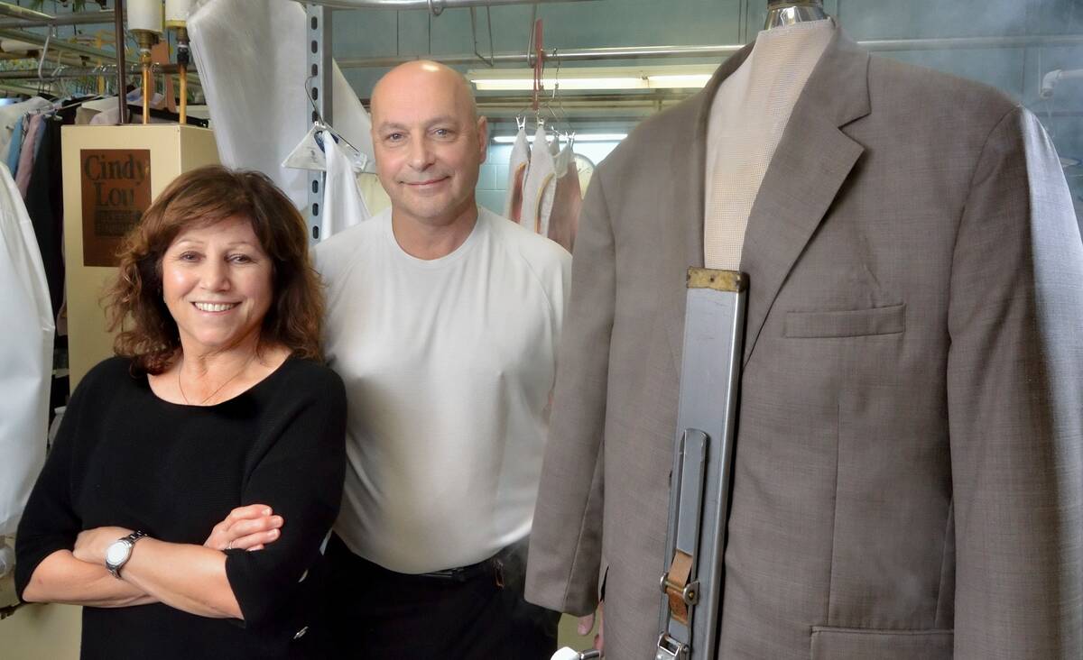 Tiffany Couture Cleaners berpindah tangan setelah 50 tahun