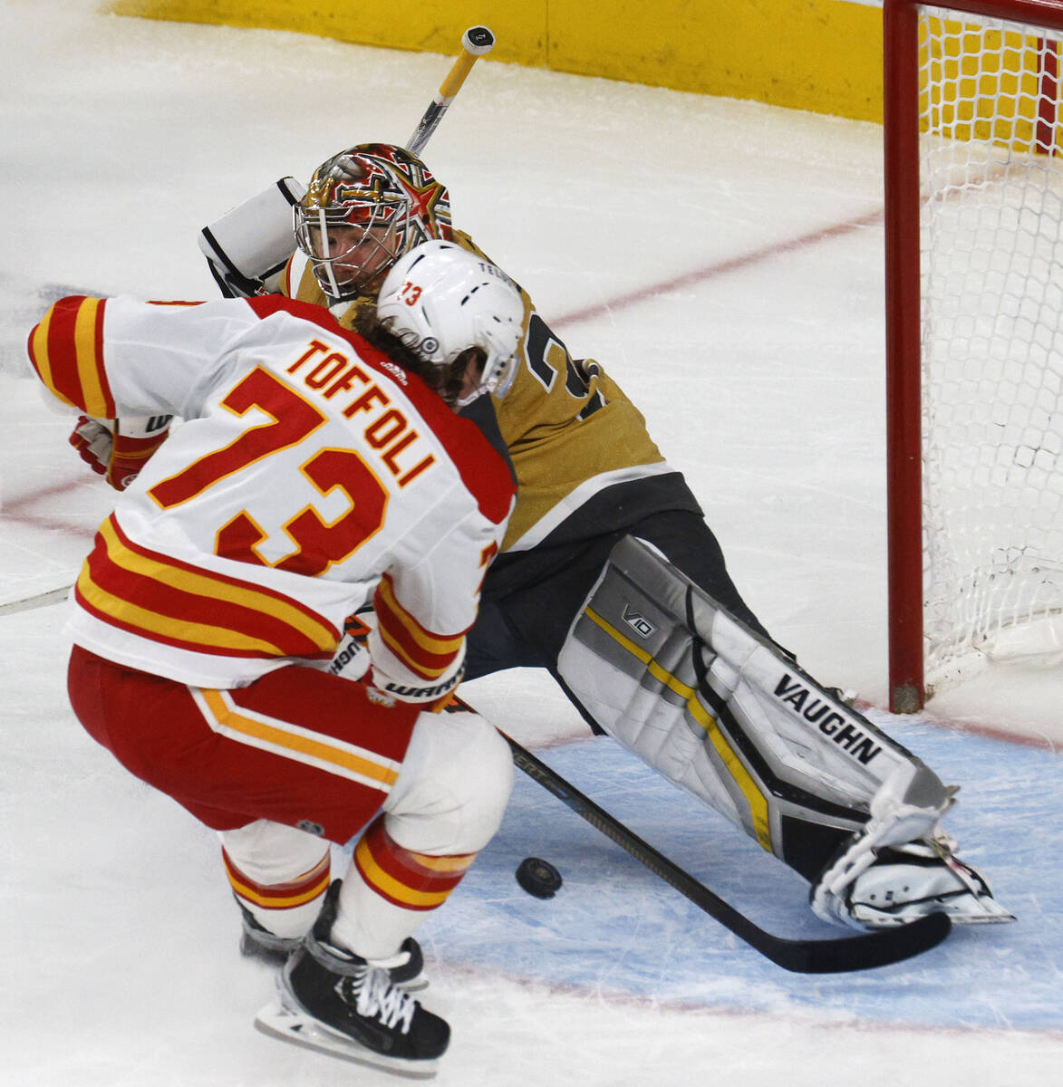 Toffoli scores twice as Flames defeat Sharks to continue playoff push