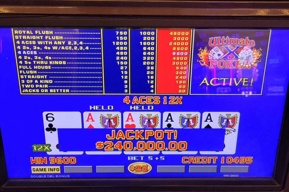 Seorang pemain video poker memenangkan $240.000 di Caesars Palace di Las Vegas pada Kamis, 16 Maret 2023.  ...