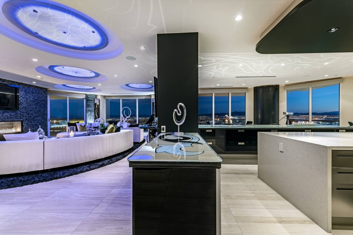 Kitchen. (Award Realty)