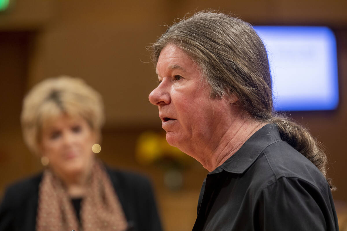 Then-City Attorney Brad Jerbic delivers a public statement during a meeting at Las Vegas City H ...