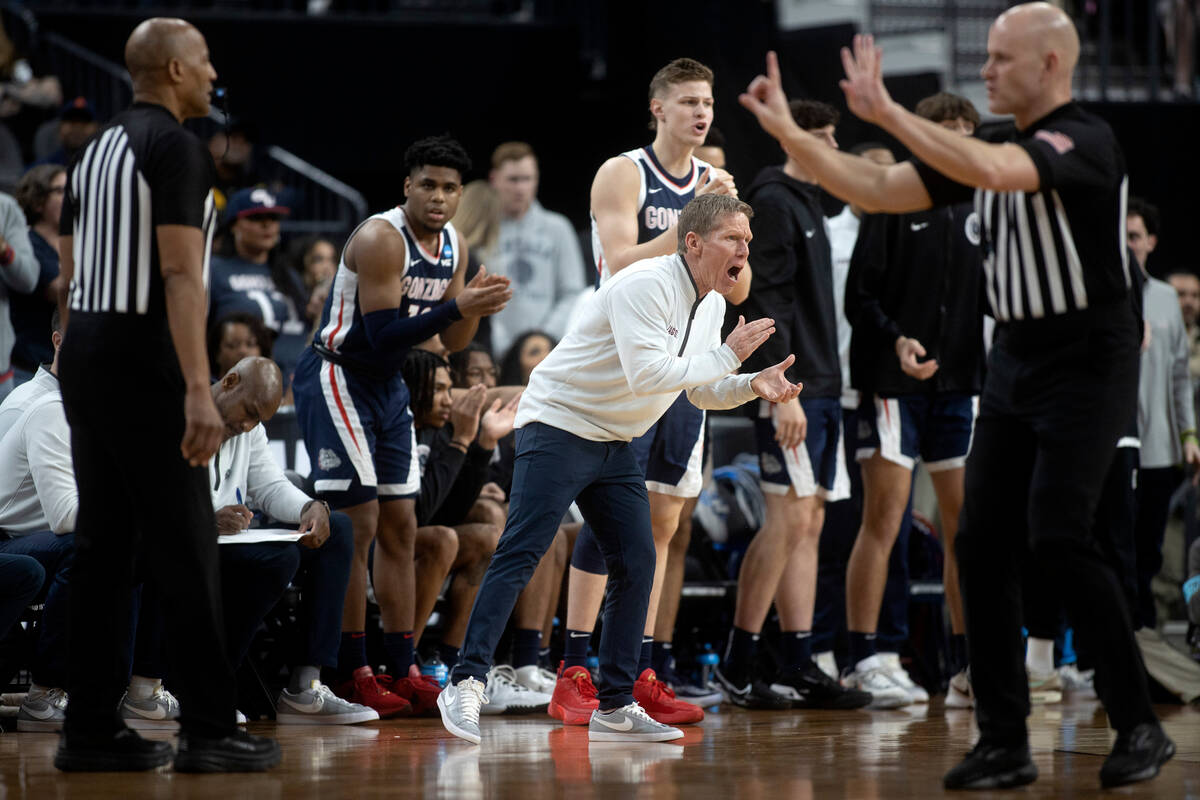 Gonzaga Bulldogs head coach Mark Few shouts from the sidelines during the second half of a West ...