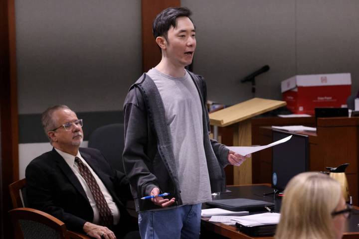 Chan Park, center, makes his closing argument to the jury while representing himself in his mur ...