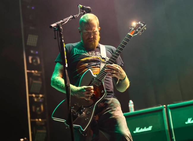 Brent HindsÊof Mastodon tampil selama Psycho Las Vegas di Mandalay Bay di Las Vegas di F ...
