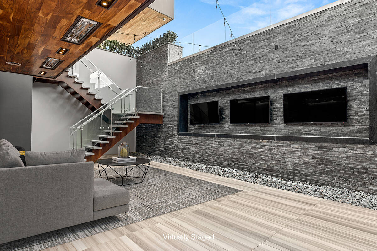 The patio. (IS Luxury)