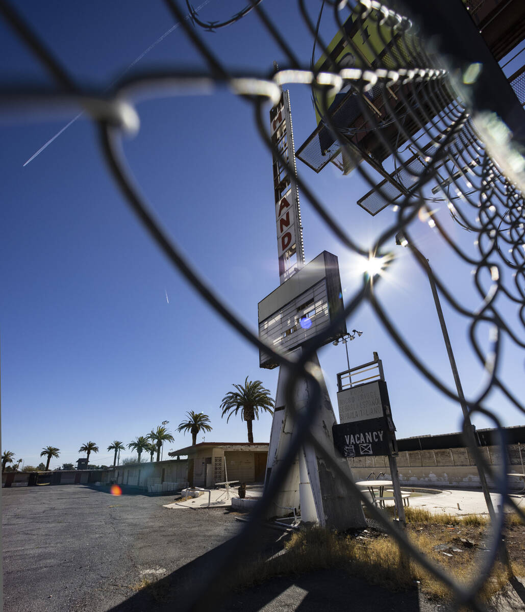 The boarded-up White Sands Motel at 3889 Las Vegas Blvd. on the south Strip is shown, on Monday ...