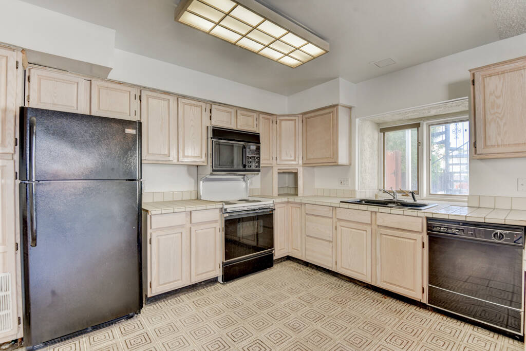 The kitchen. (Coldwell Banker Premier Realty)