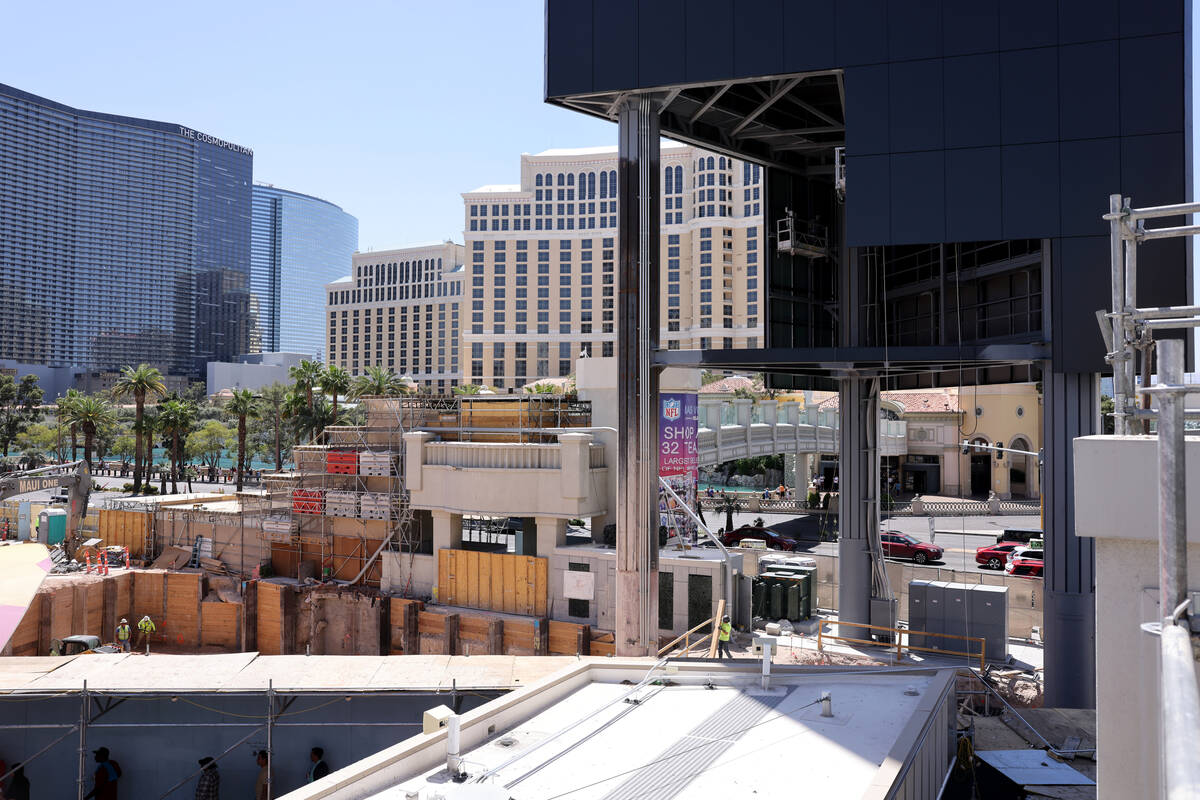 Caesars planning Horseshoe Las Vegas renovations, pedestrian