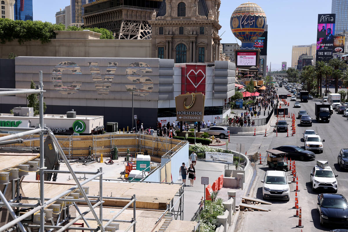 Caesars planning Horseshoe Las Vegas renovations, pedestrian bridge, Casinos & Gaming