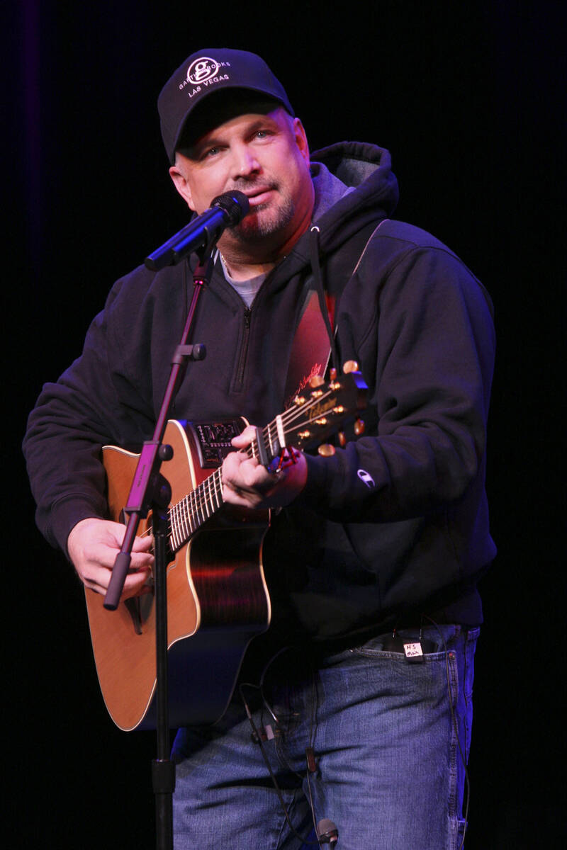 Garth Brooks performs in a one-man show at Encore Theater at Wynn Las Vegas on Dec. 12, 2009. ( ...