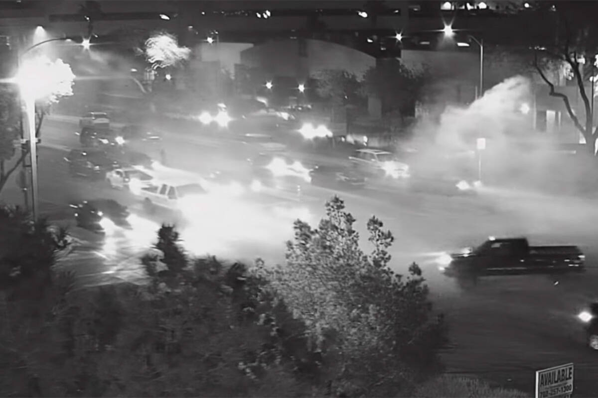 4 shot as street racers, onlookers take over Las Vegas intersection - Vimarsana News