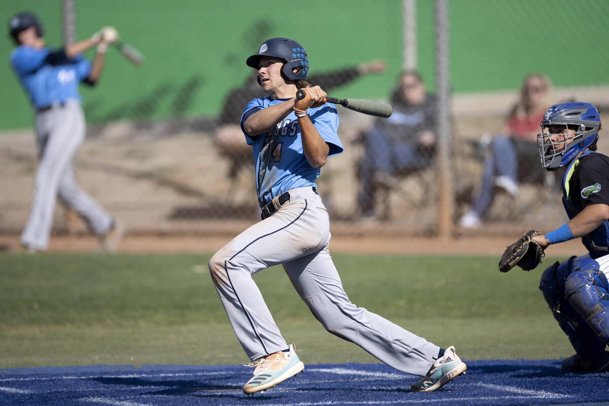 Centennial’s Carson Lee bats against Green Valley during a high school baseball game at ...