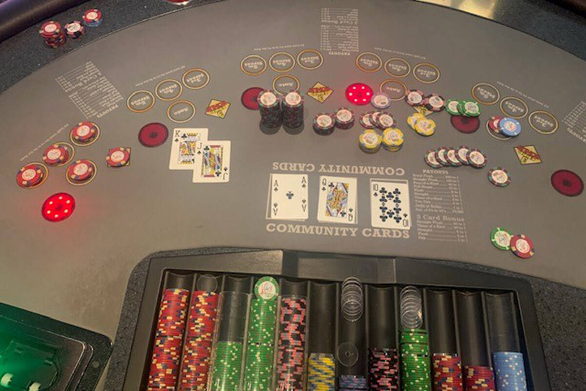 A Caesars Rewards member won a Mega Progressive Jackpot playing Mississippi Stud Poker at Paris ...
