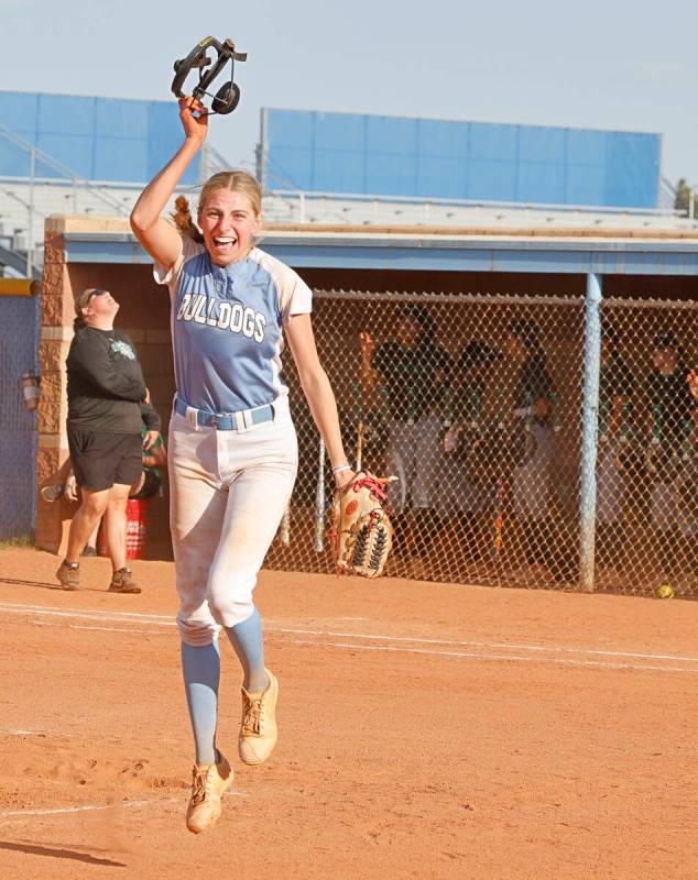 Centennial pitcher Teagan Clemmons (4) celebrates after their 4-2 victory against Palo Verde in ...