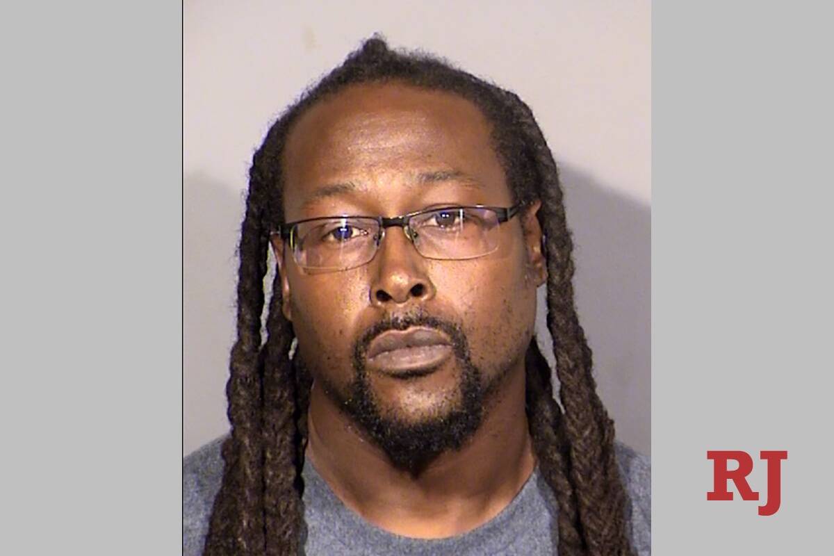 Seorang pria ditangkap setelah polisi Las Vegas menemukan ‘panggung tembak’ di rumahnya