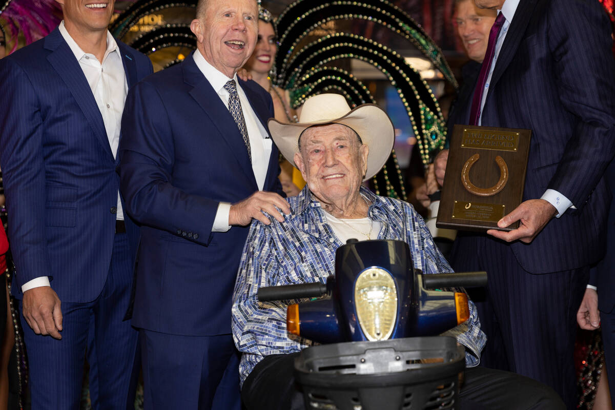 Muere Doyle Bronson, padrino del póquer, leyenda de Las Vegas a los 89 años