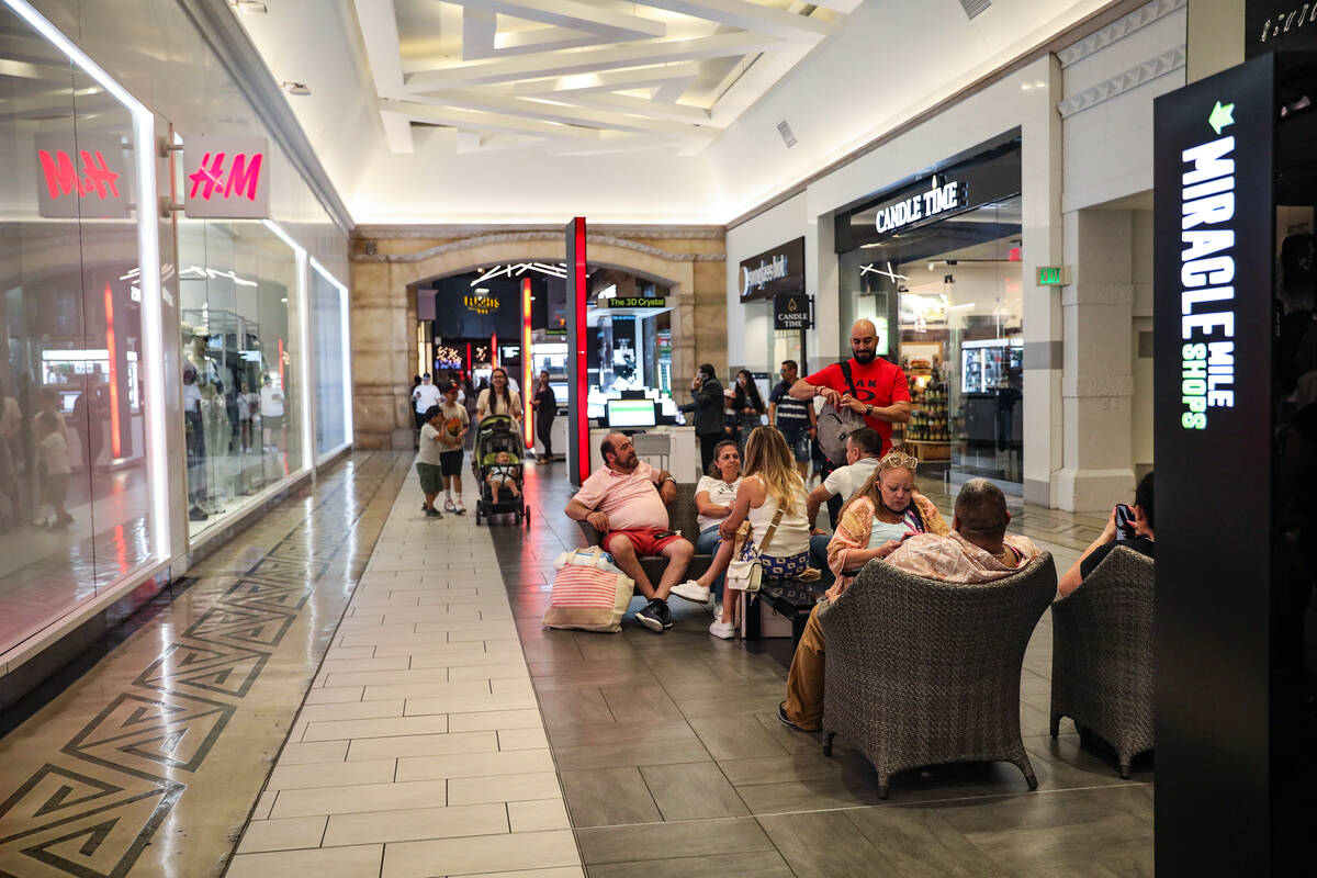 Even without a casino, the Miracle Mile Shops stay busy on the Strip - Las  Vegas Sun News