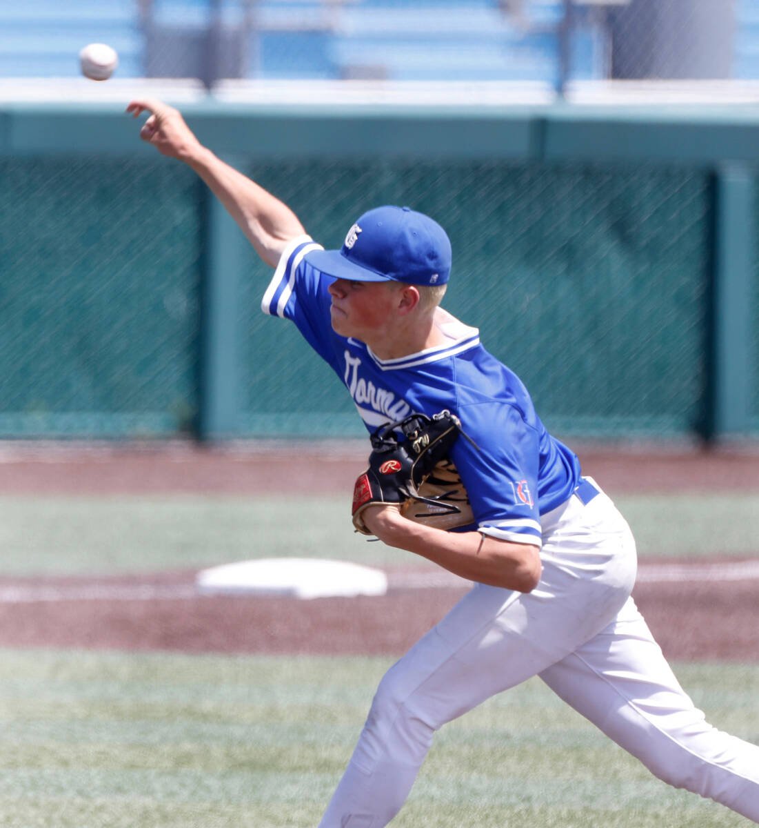 Bishop Gorman's James Whitaker delivers a pitch against Desert Oasis during a Class 5A high sch ...