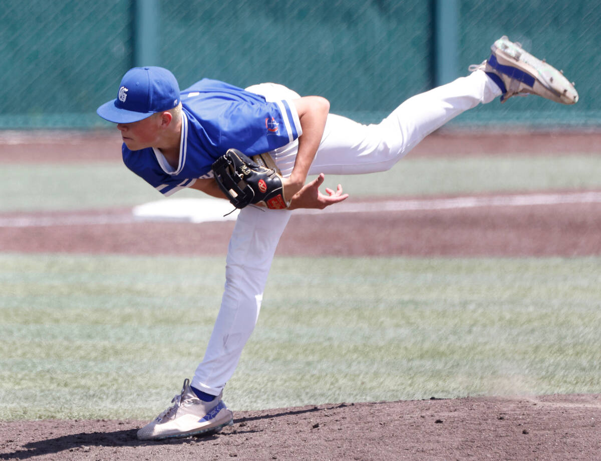 Bishop Gorman's James Whitaker delivers a pitch against Desert Oasis during a Class 5A high sch ...
