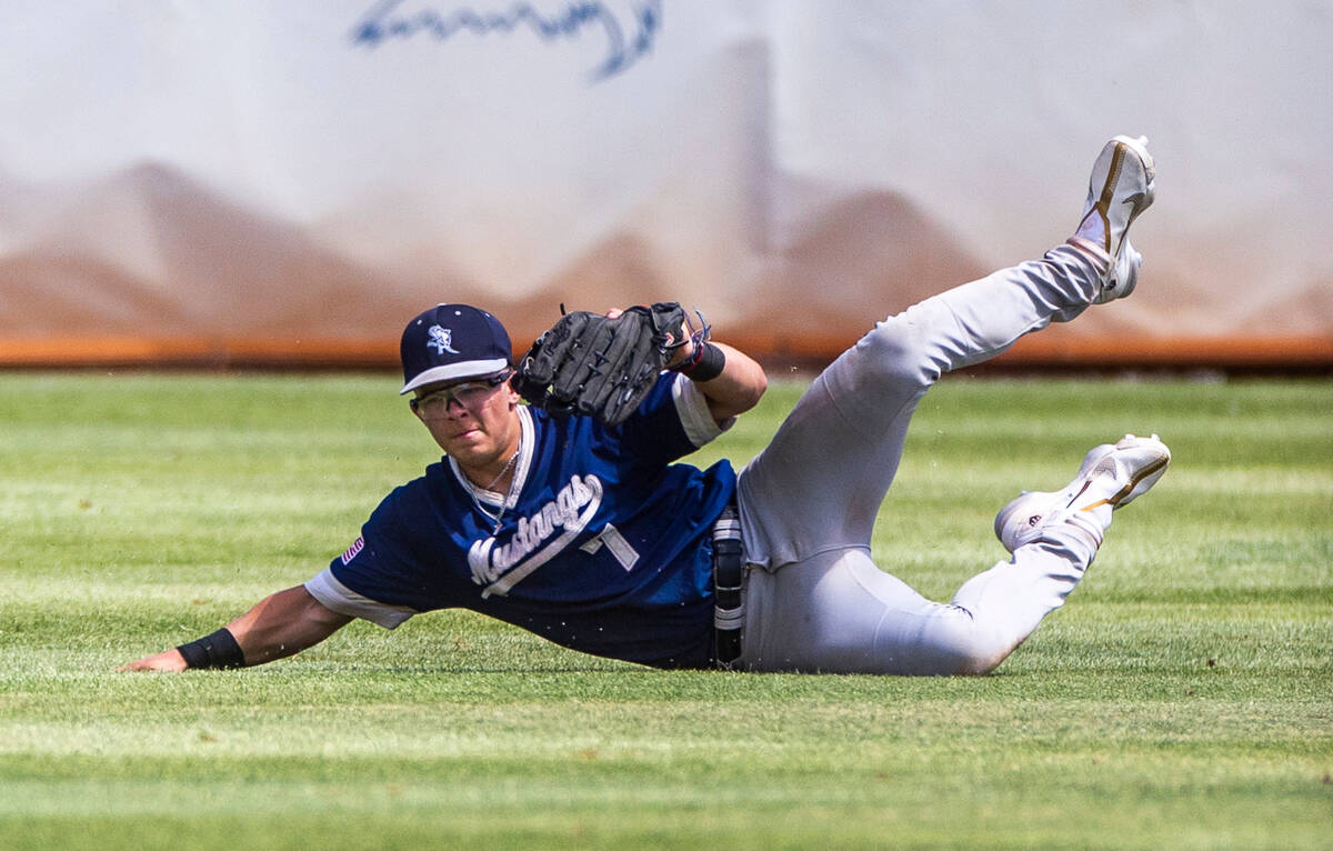 Shadow Ridge and Foothill during the first inning of a NIAA High School 4A baseball state title ...