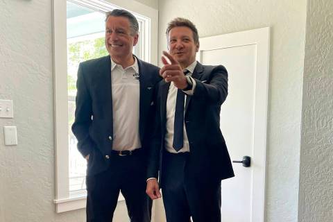 Visi film Nevada Jeremy Renner ditunda