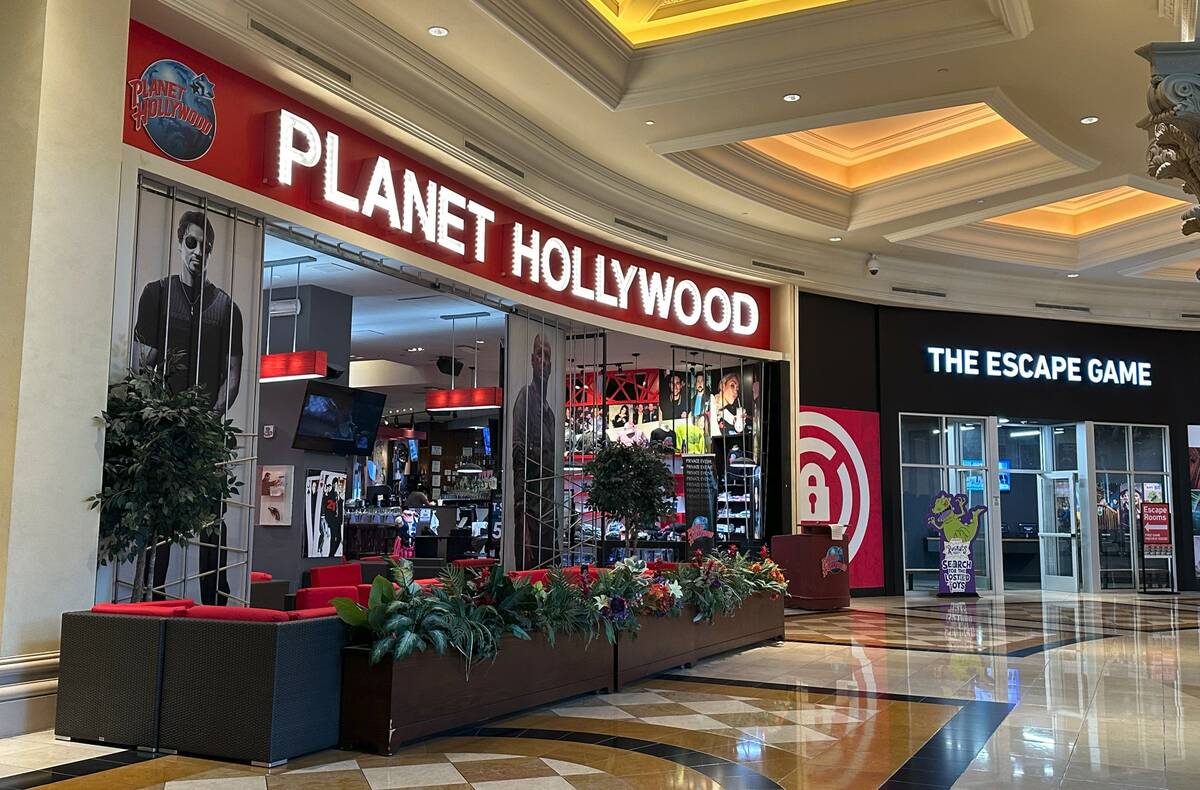 Planet Hollywood Las Vegas Room Tour - Ultra Hip King Walk Through and  Review 2022 