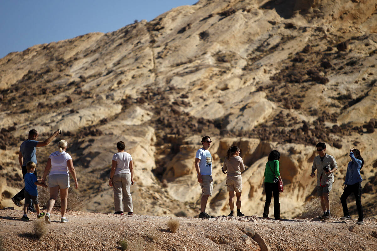 People stop at an overlook at Valley of Fire State Park in October 2013. (Las Vegas Review-Journal)