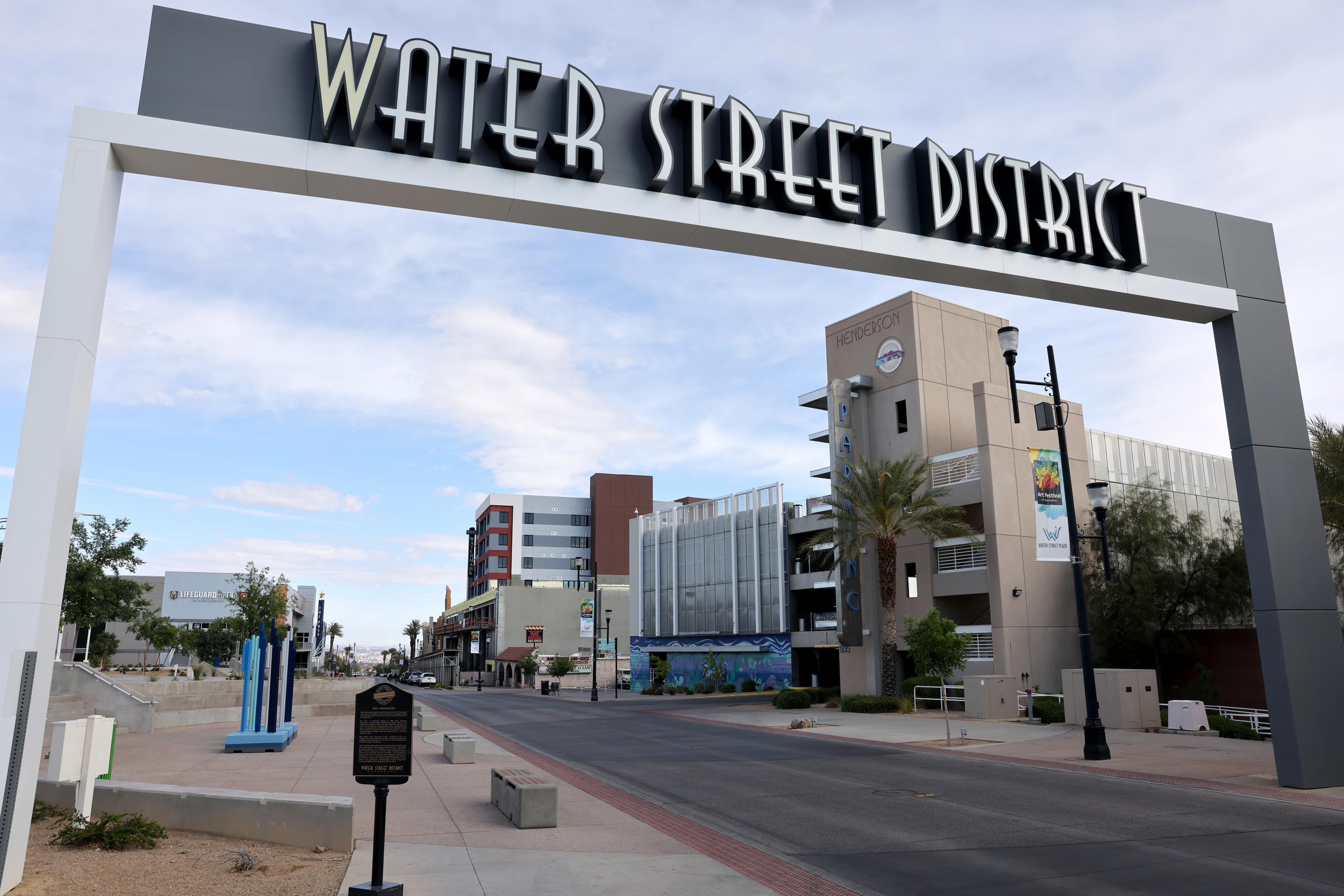 Pemilik bisnis Henderson mendukung revitalisasi Water Street