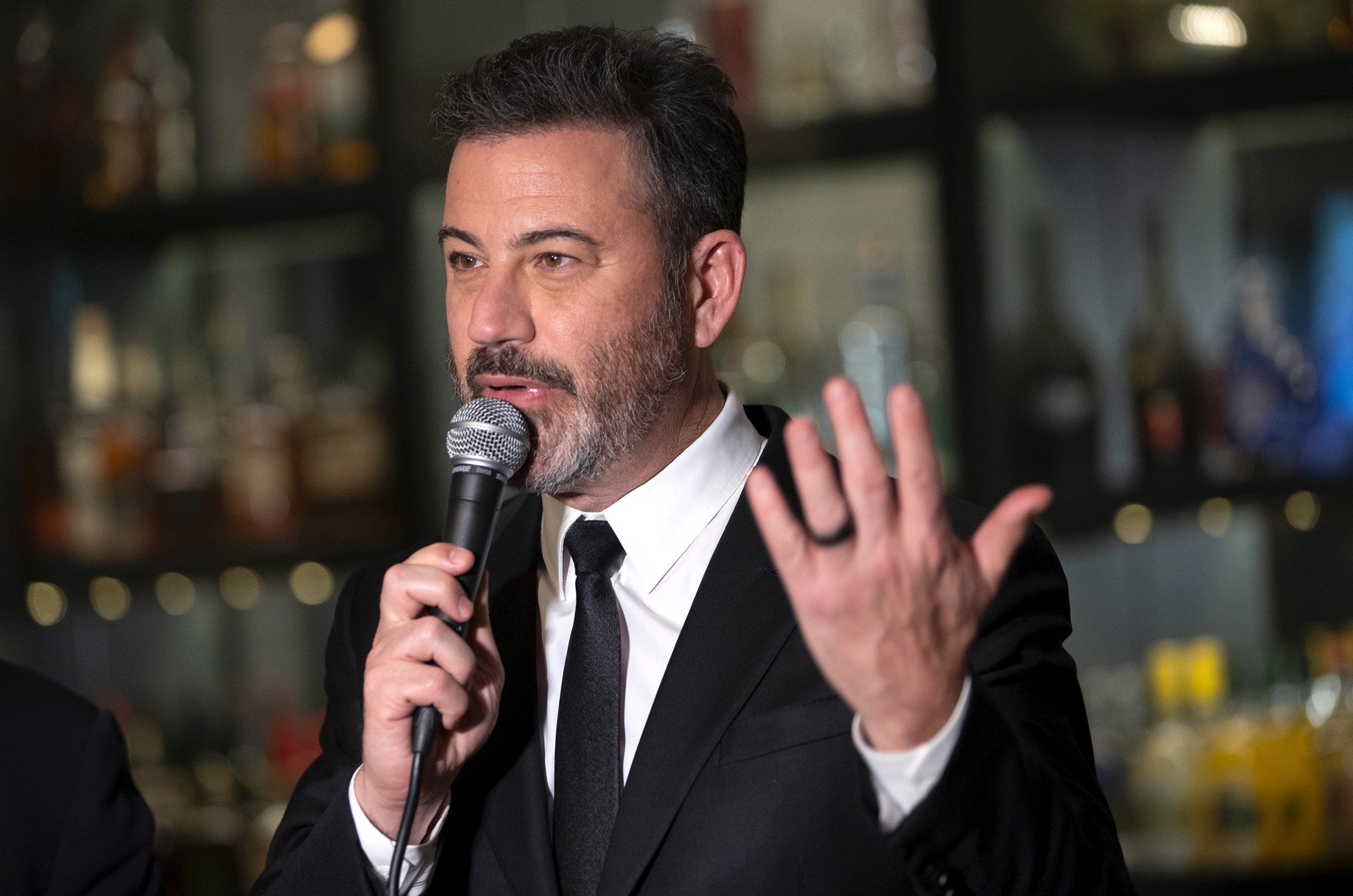 Jimmy Kimmel menjadi pembawa acara acara komedi Las Vegas Strip