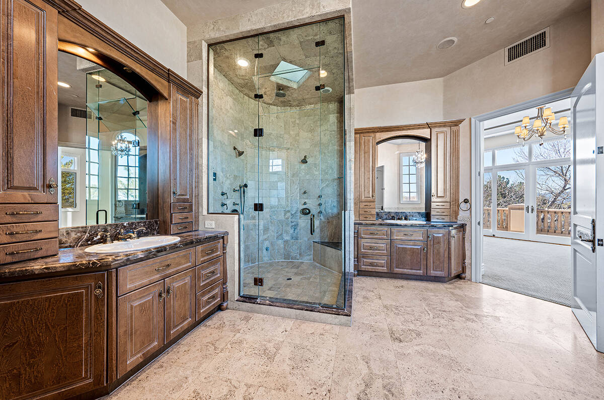 Master bath. (Berkshire Hathaway Home Services)