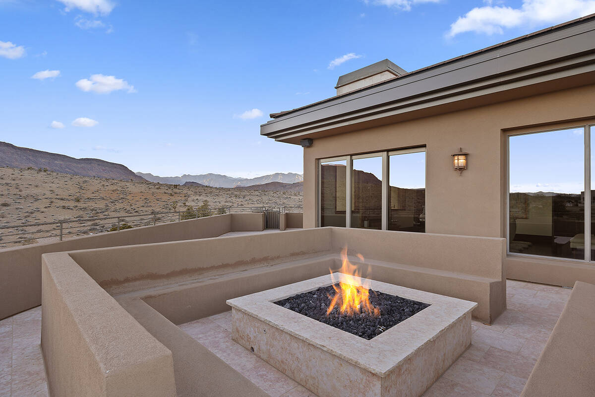 Fire pit on the upper balcony. (Douglas Elliman, Nevada)