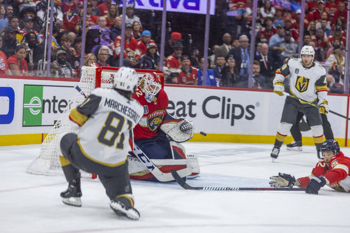 Florida Panthers goaltender Sergei Bobrovsky (72) deflects a shot from Golden Knights right win ...