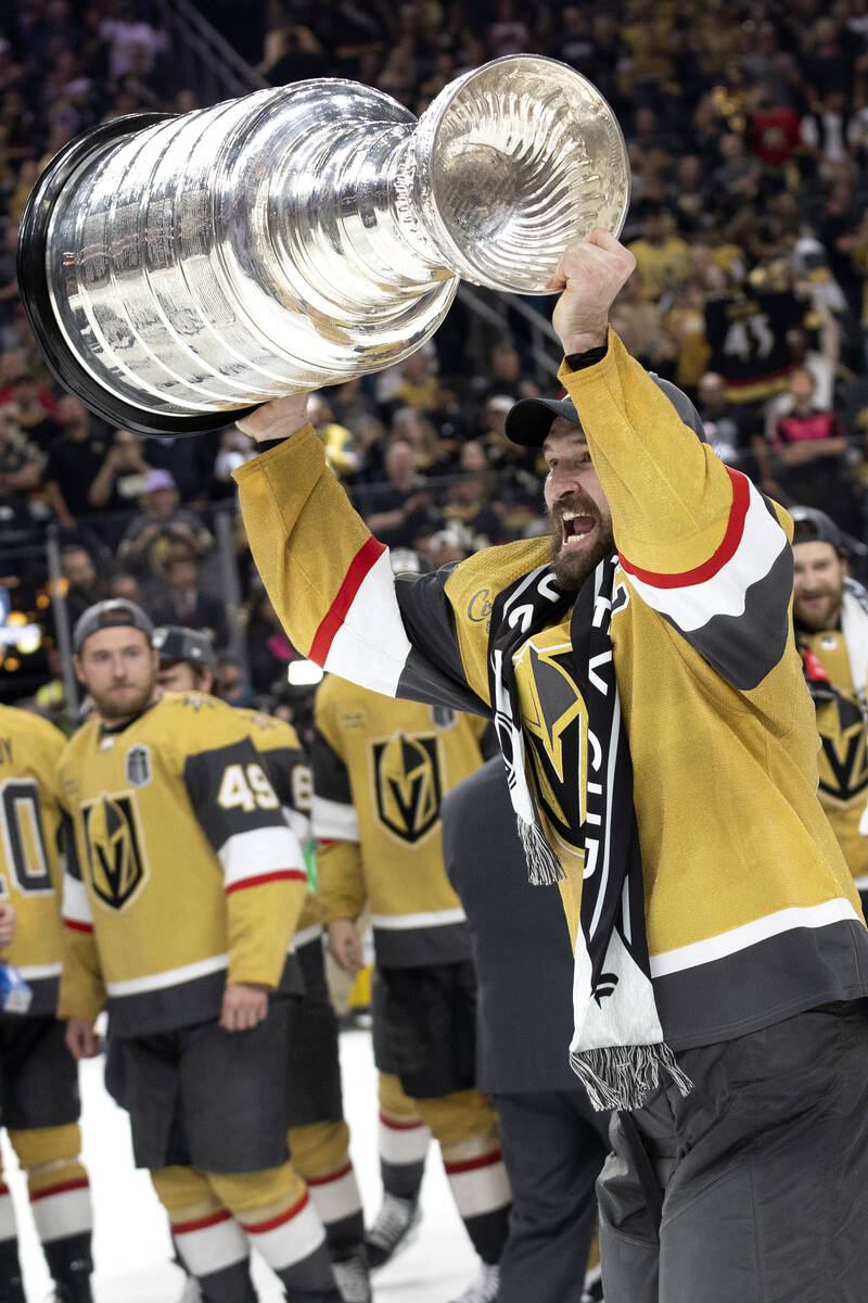 Golden Knights players celebrate with the Stanley Cup trophy — PHOTOS, Golden Knights