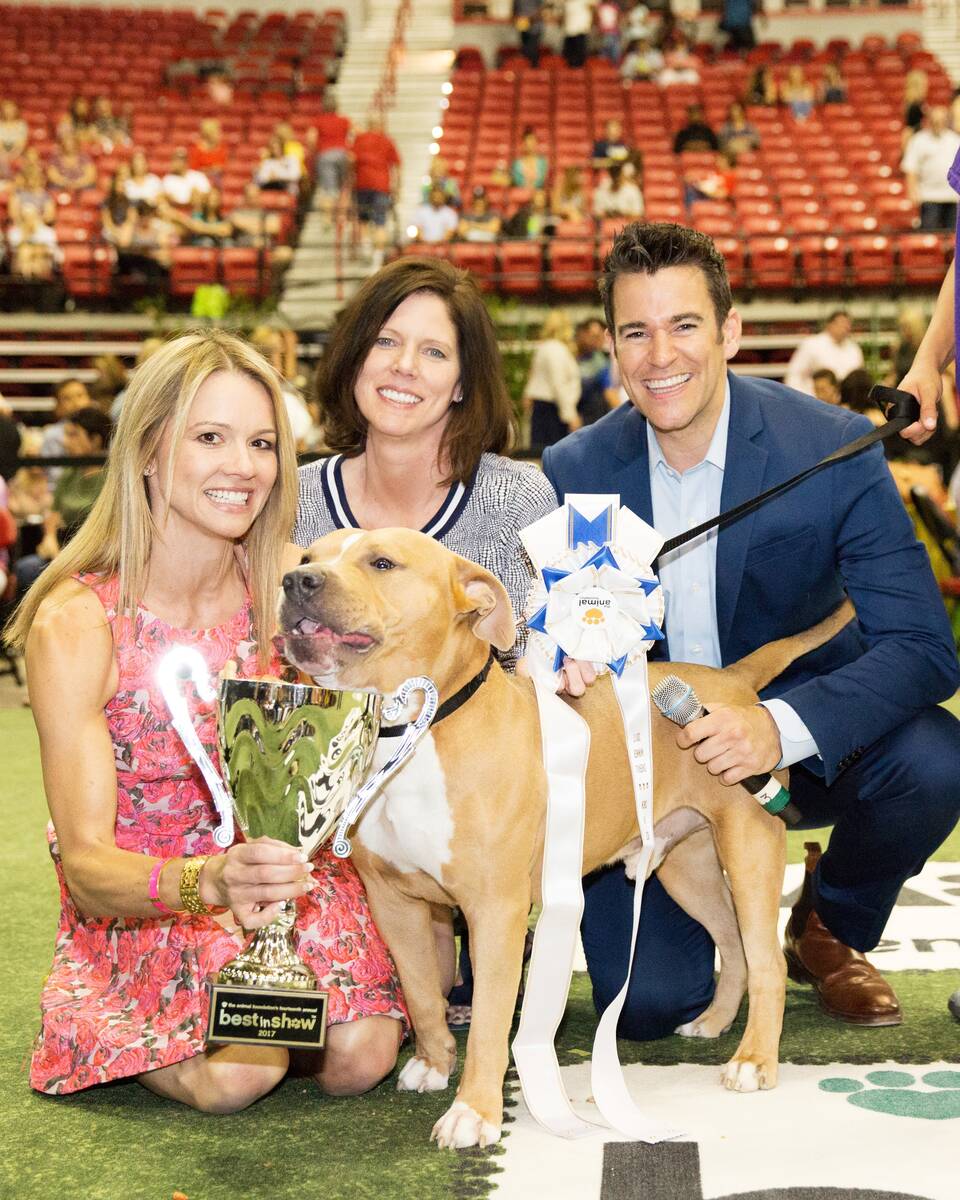 Emcee JJ Snyder, TAF CEO Christine Robinson and emcee Jeff Civillico with Best in Show winner J ...