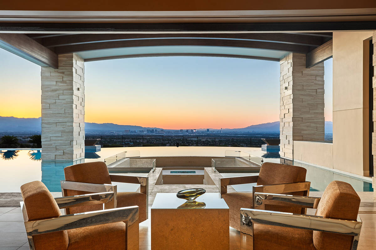The patio. (IS Luxury)