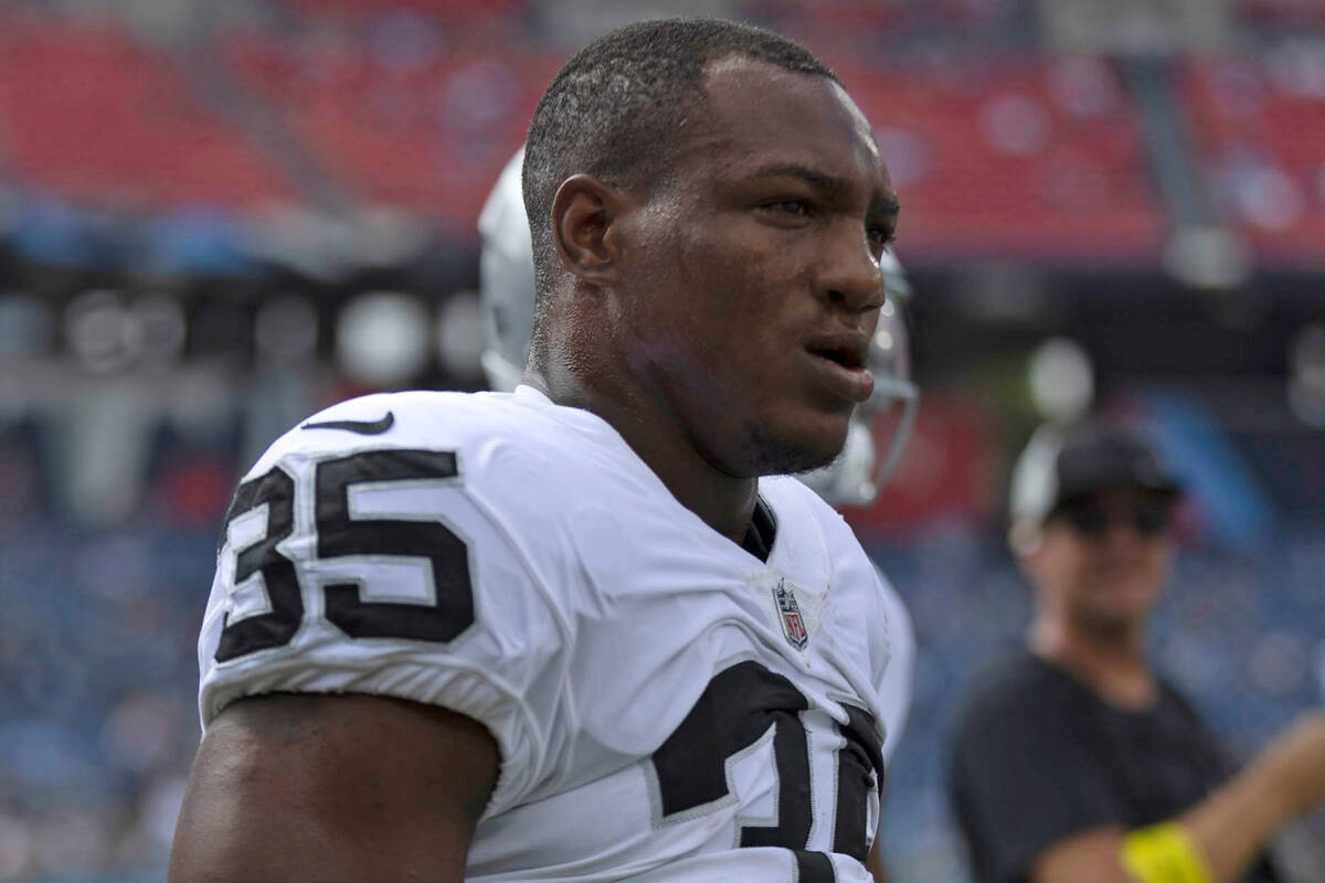 Raiders running back Zamir White (35) on the field before an NFL game against the Tennessee Tit ...