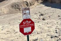 Heat warning sign at Golden Canyon Trailhead. (Casey Patel/National Park Service)