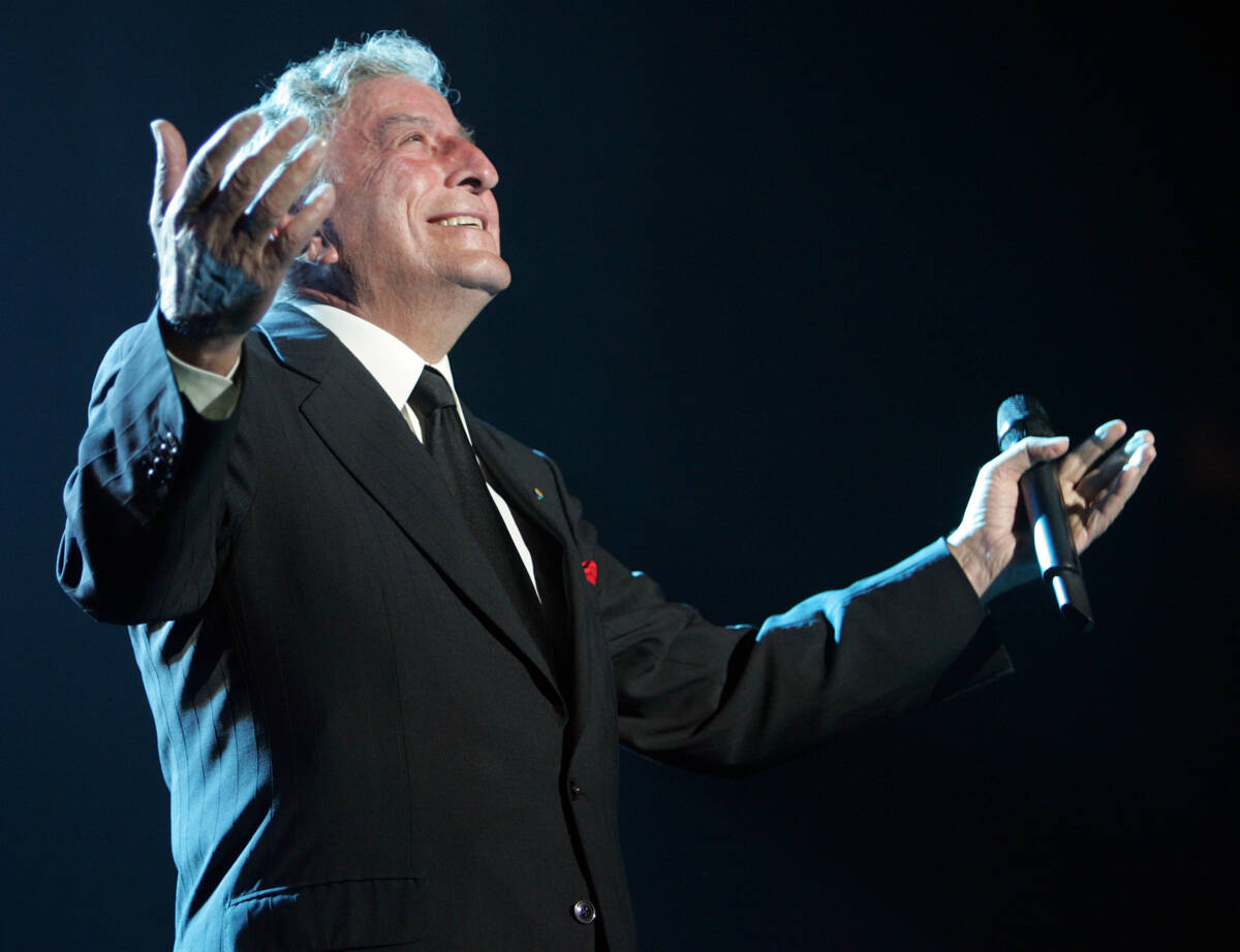 RJ FILE*** K.M. CANNON/REVIEW-JOURNAL Tony Bennett performs at the 12th annual Andre Agassi Gra ...