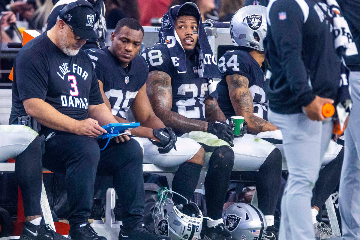 Josh Jacobs, Jimmy Garoppolo, Tyree Wilson di benak penggemar Raiders