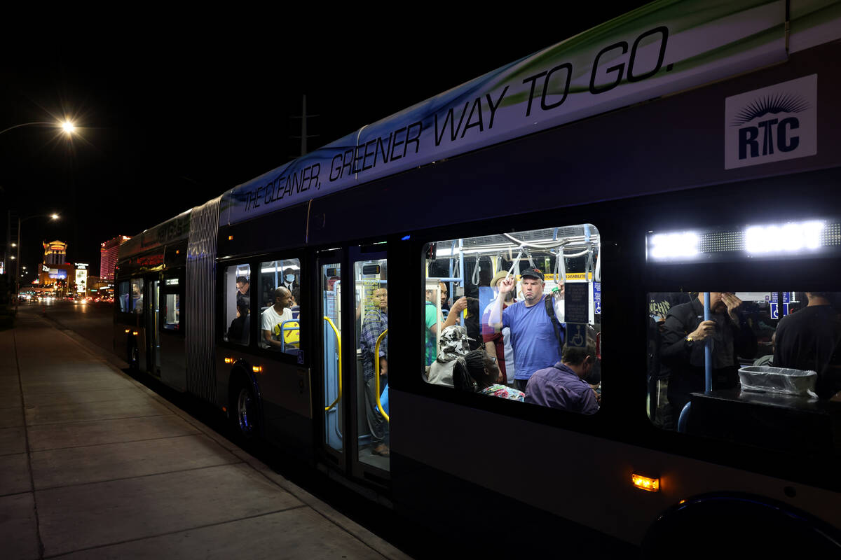 Passenger fill a RTC bus on East Flamingo Road in Las Vegas Thursday, June 29, 2023. (K.M. Cann ...