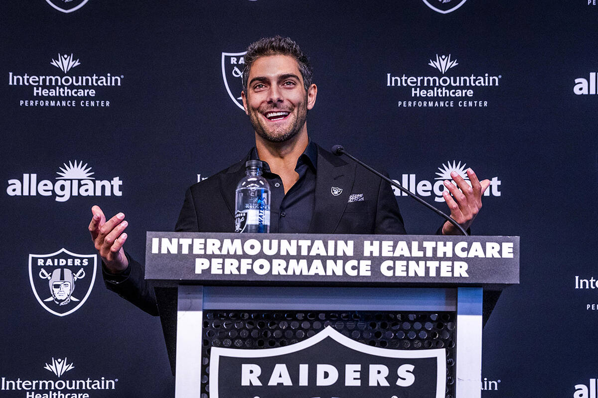 Jimmy Garoppolo berlatih untuk pertama kalinya bersama Raiders