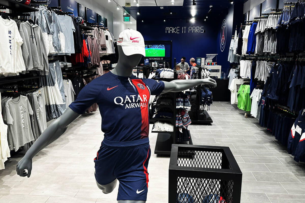Paris Saint-Germain Online Store, PSG Kits, PSG Clothing & Merchandise